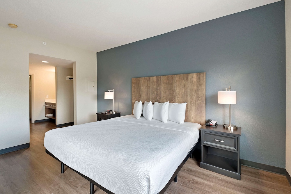 Extended Stay America Premier Suites - Fort Lauderdale - Cypress Creek - Park North 15/59