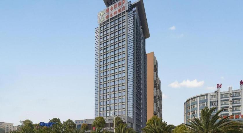 Vienna Hotel (Qujing Railway Station) 3/46