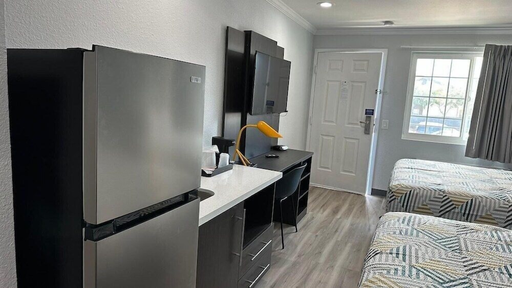 Studio6 Suites San Ysidro, CA – San Diego South Bay 24/51