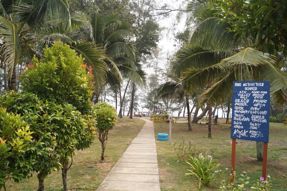 Rompin Beach Resorts 31/39