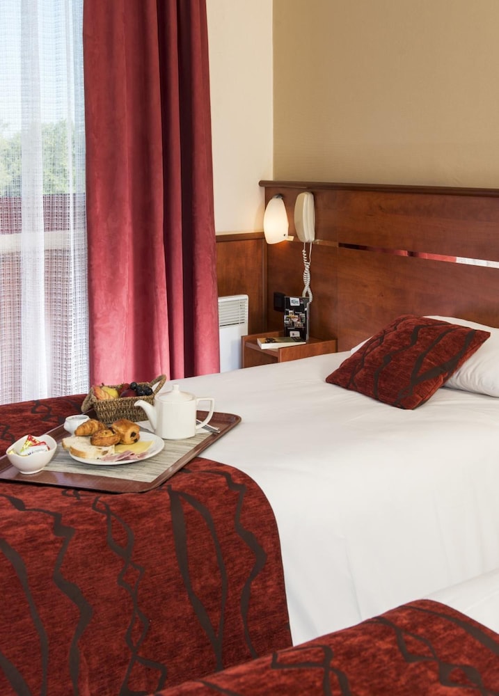 Brit Hotel Nantes La Beaujoire - L Amandine 14/62