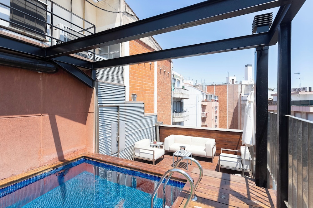 My Space Barcelona Rooftop Pool City Center 23/50