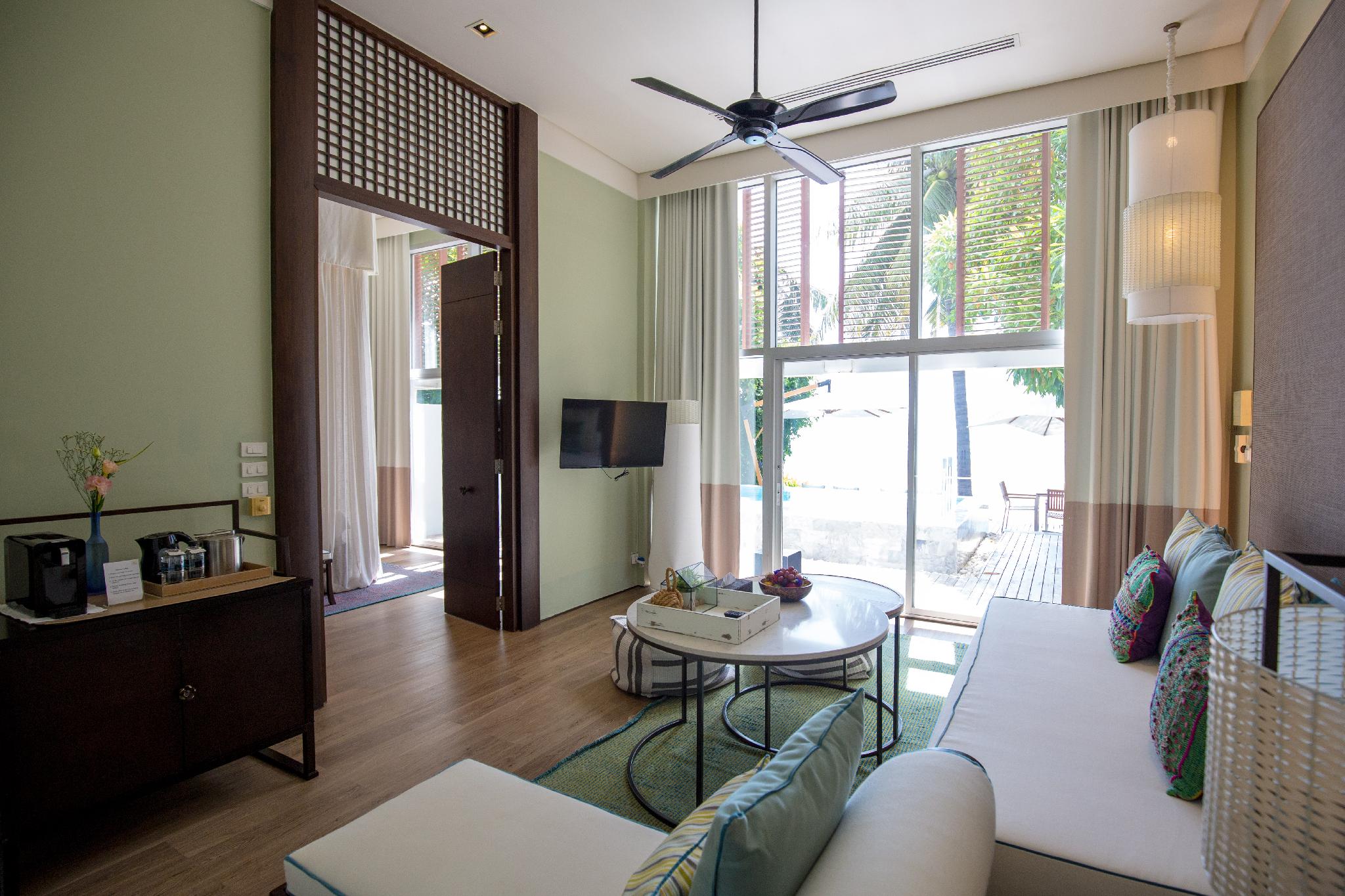 Beachfront Pool Villa
