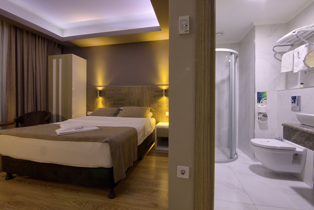 Arus Hotel 19/62