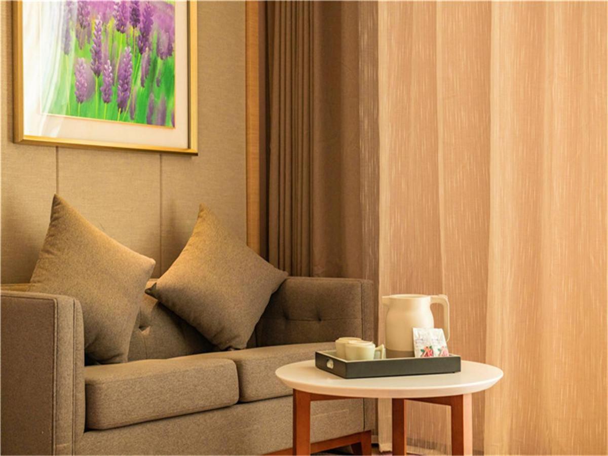 Lavande Hotel (Jiangmen Golf Club) 37/54