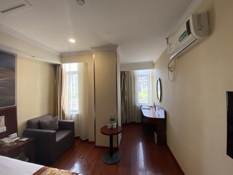 GreenTree Inn Shanghai JinShan Wanda Plaza Longxiang Road Express Hotel 58/64