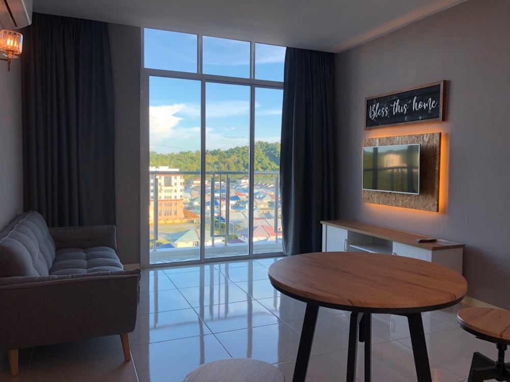Stirling Suites 34/48