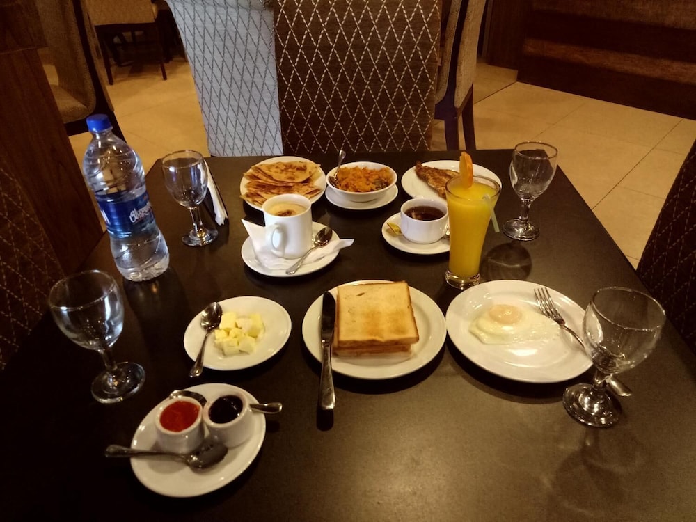 The Alina Hotel and Suites 23/29