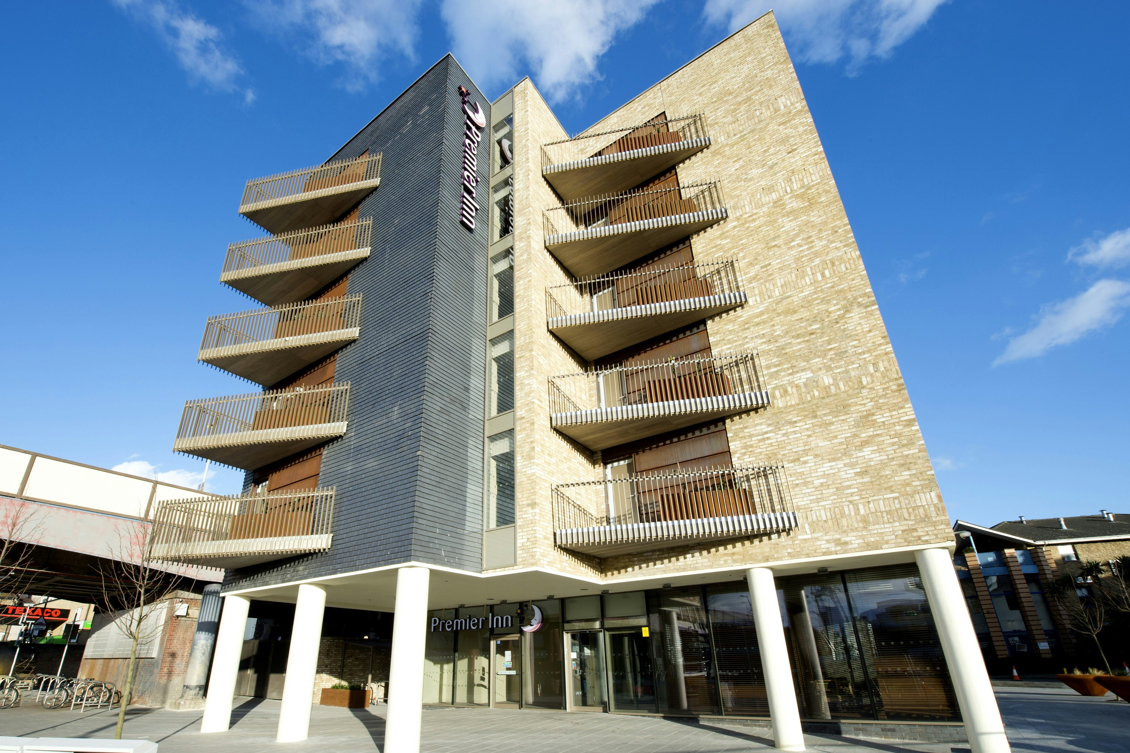 Premier Inn London Lewisham Hotel in LONDON