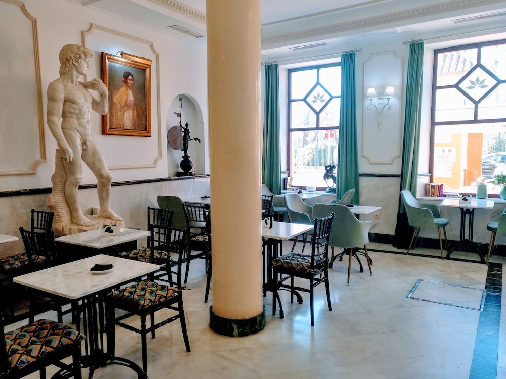 Basic Hotel Dona Manuela 23/40