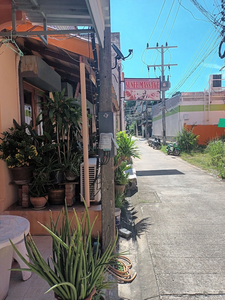 Baan Natcha 63/66