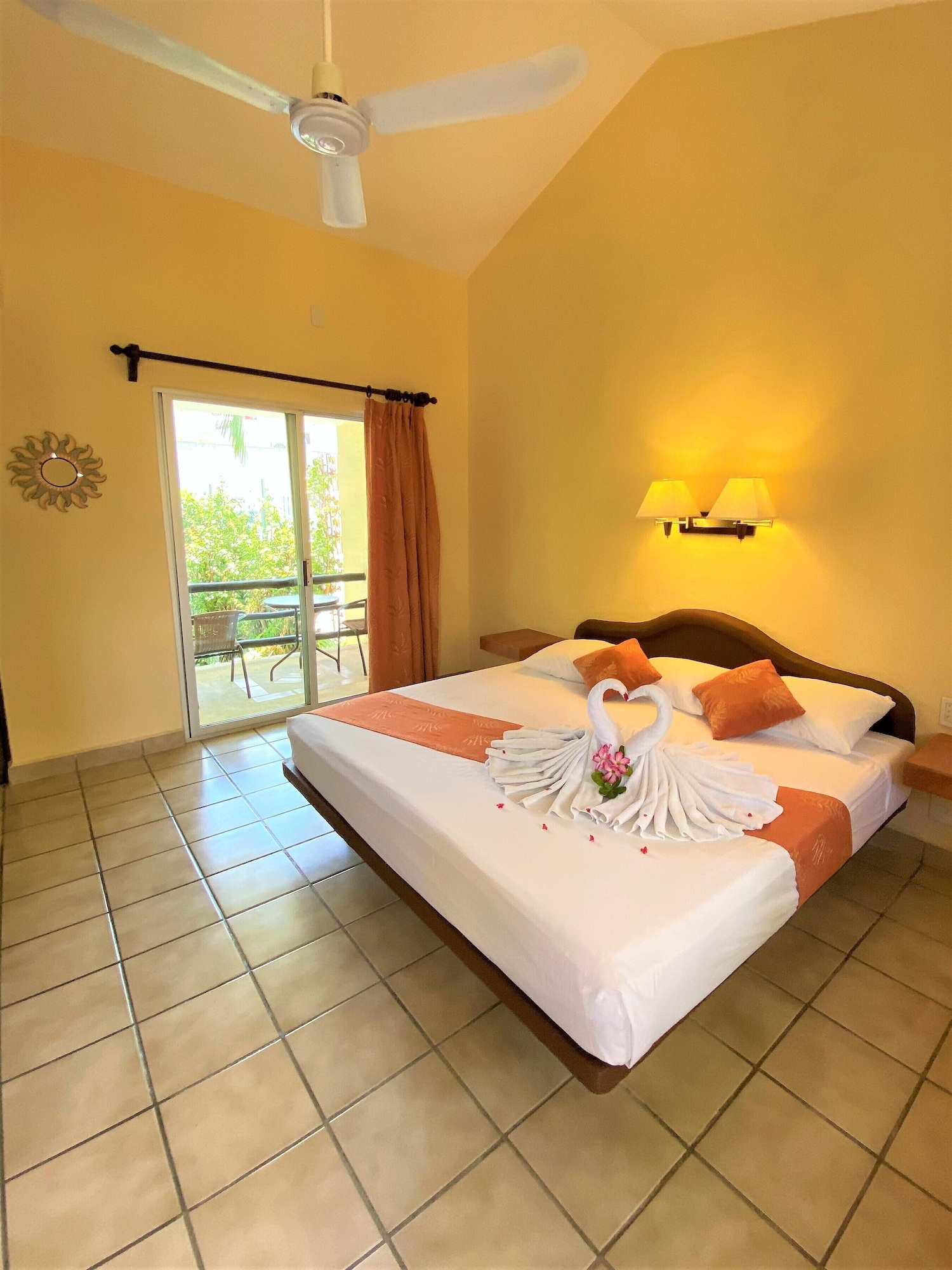 DELUXE, TERRACE