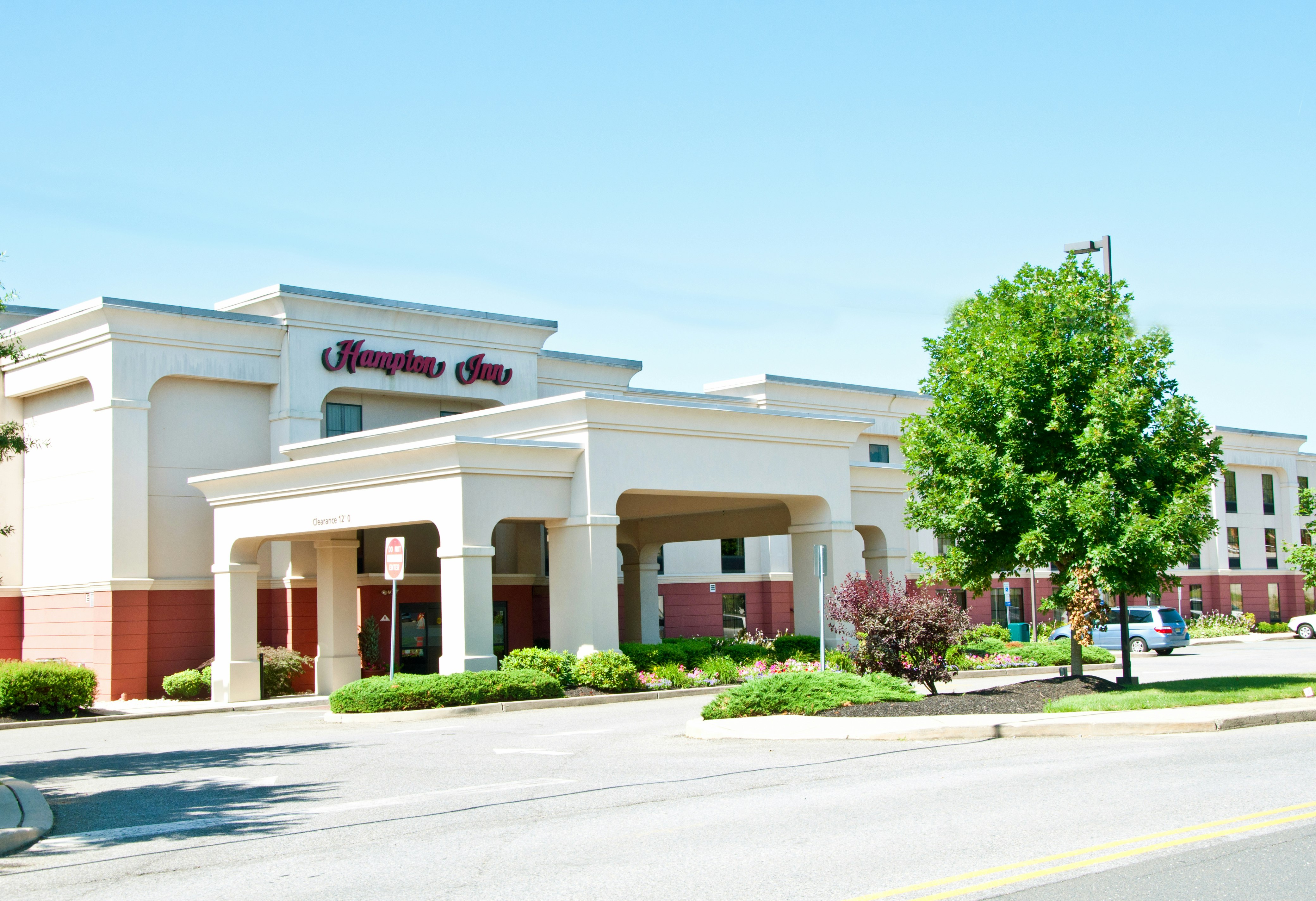 Hampton Inn East Windsor 4/75