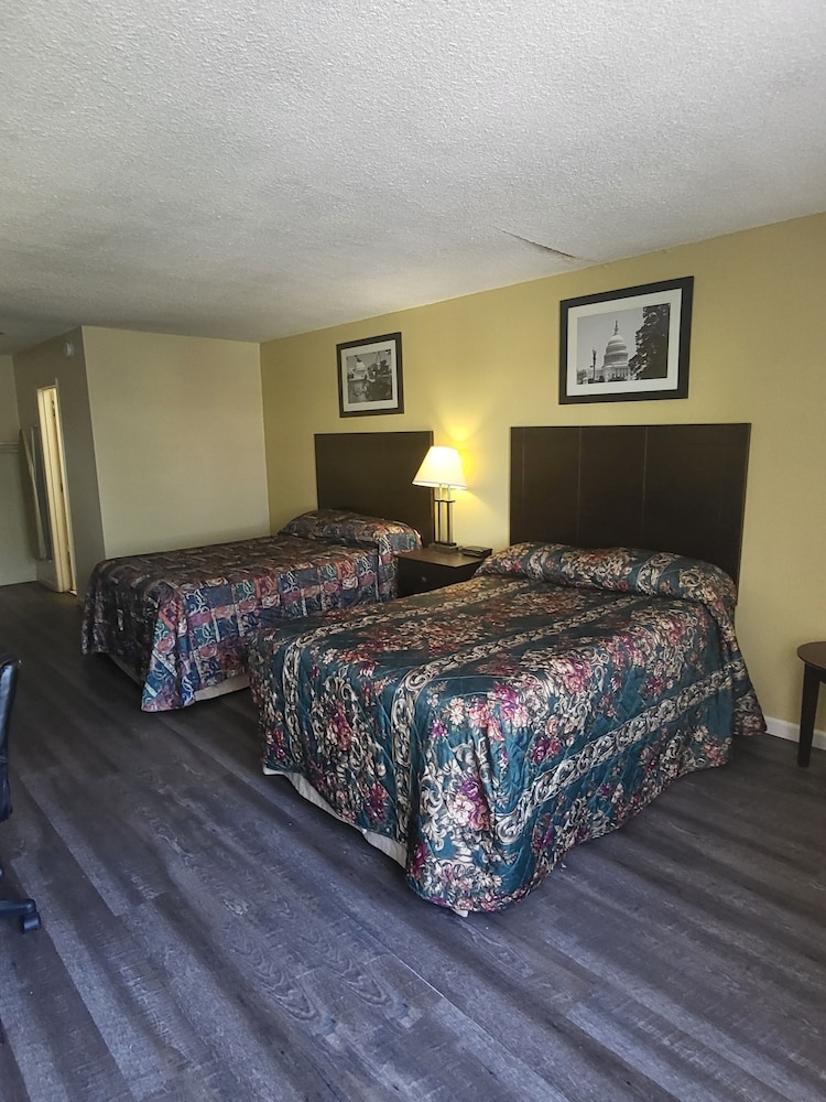 America's Inn 15/22