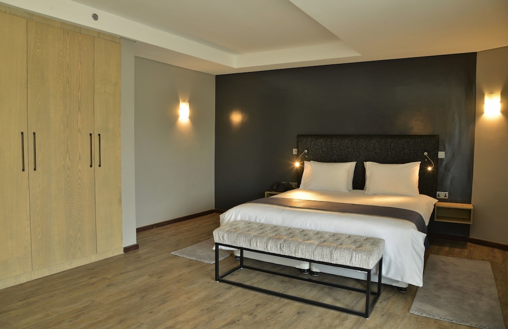 Mantis Epic Hotel And Suites 14/63