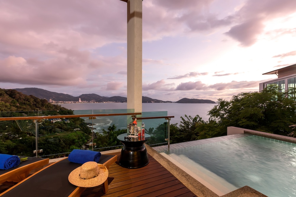 Wyndham Grand Phuket Kalim Bay 52/74