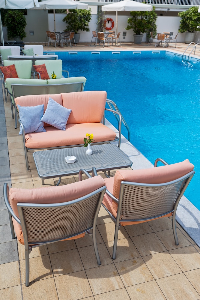 KRONOS HOTEL 40/43