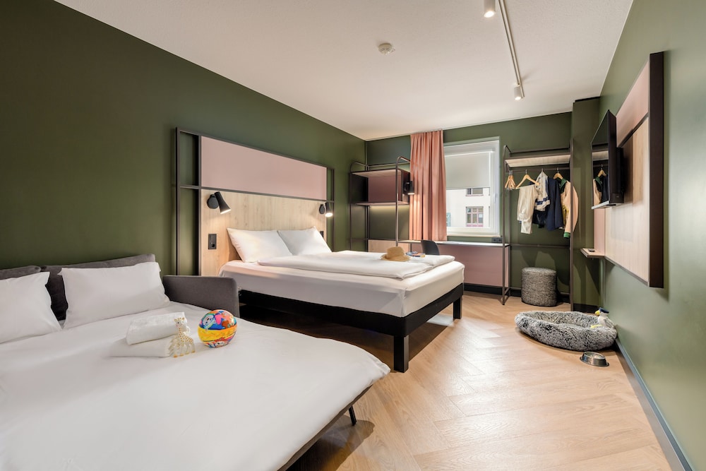 IBIS KONSTANZ 23/79