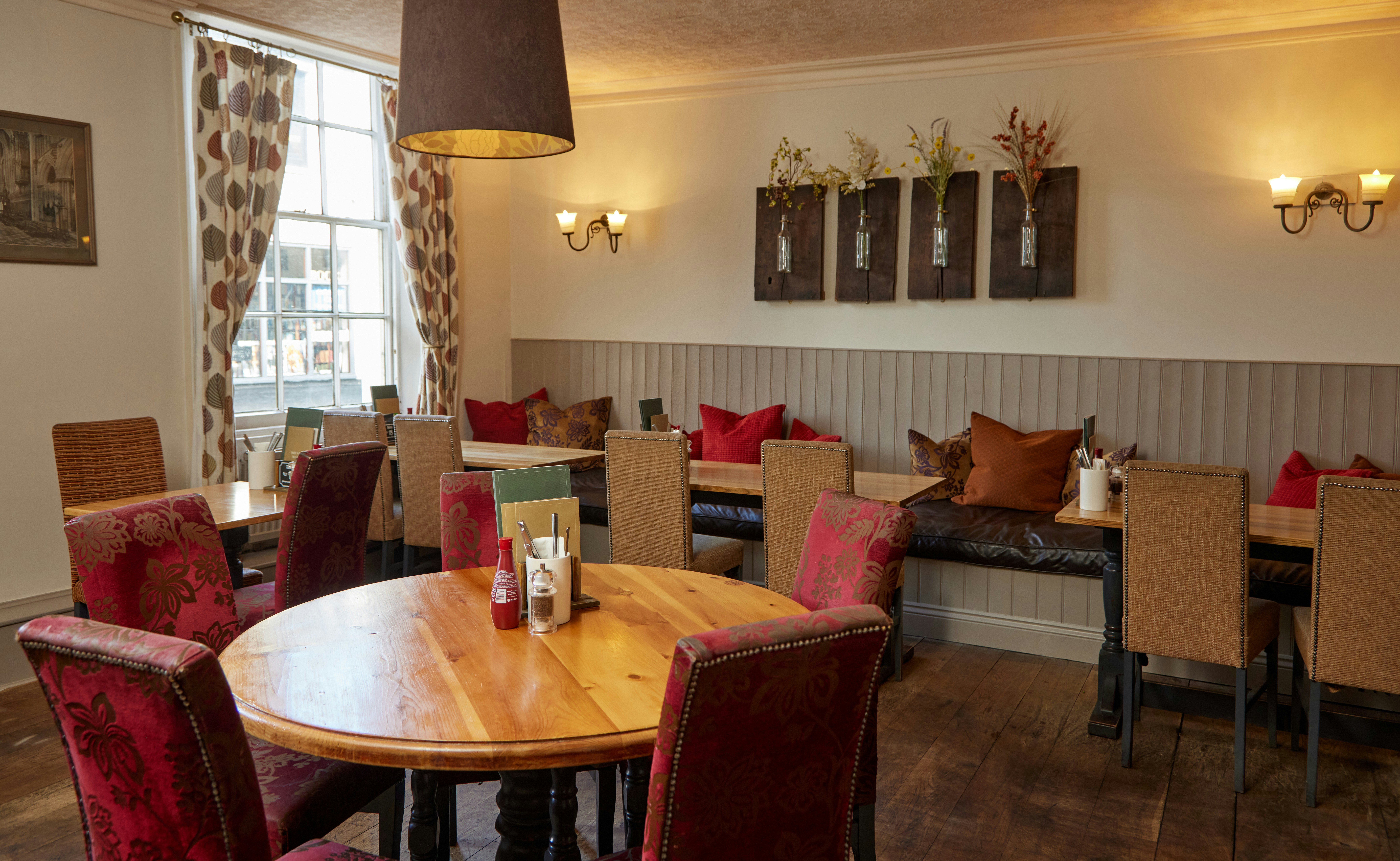 Lamb Hotel 21/29