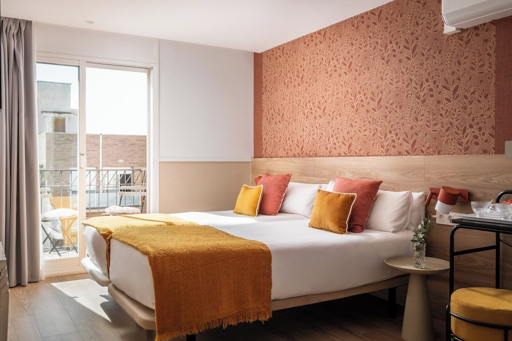 ROOM, DOUBLE BED, BALCONY