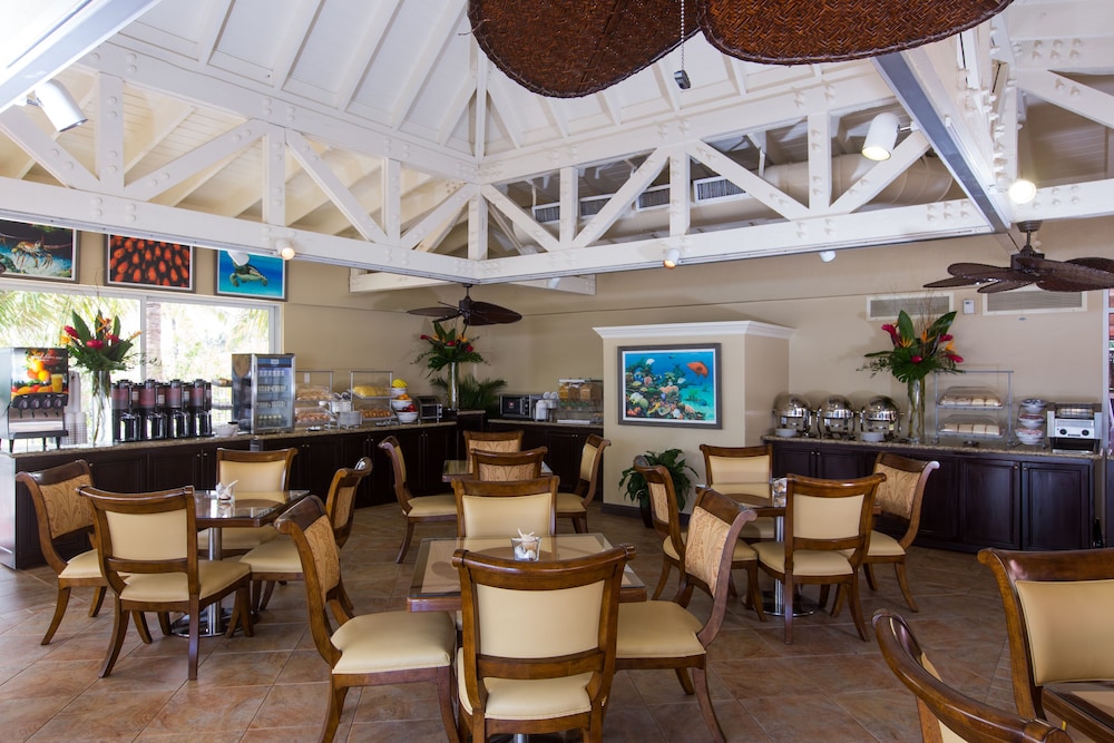 Comfort Suites Paradise Island 37/55