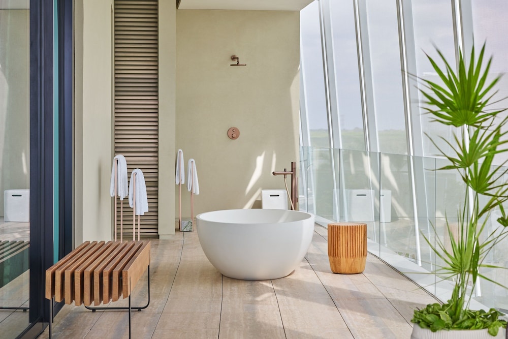 Caroline Astor, Suite, King Bed, Ocean View, Hot Tub, Terrace