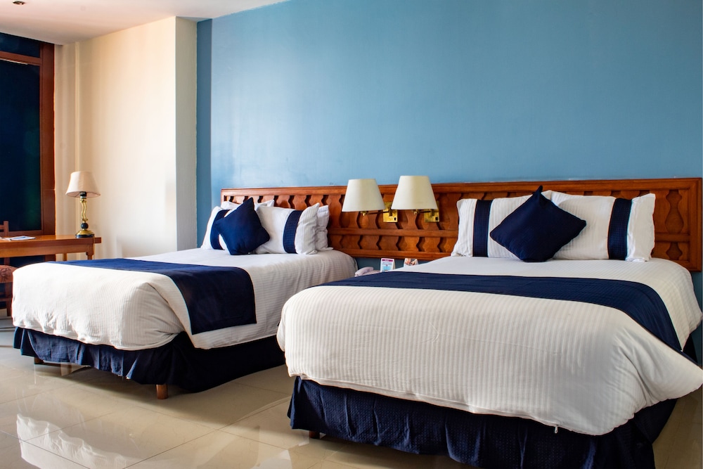 Hotel Mision Guadalajara 24/64