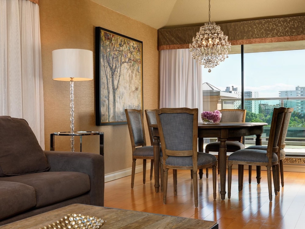 Best Western PLUS Inner Harbour Hotel 34/47