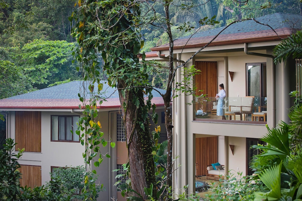 Arenas del Mar Beachfront & Rainforest Resort 6/75