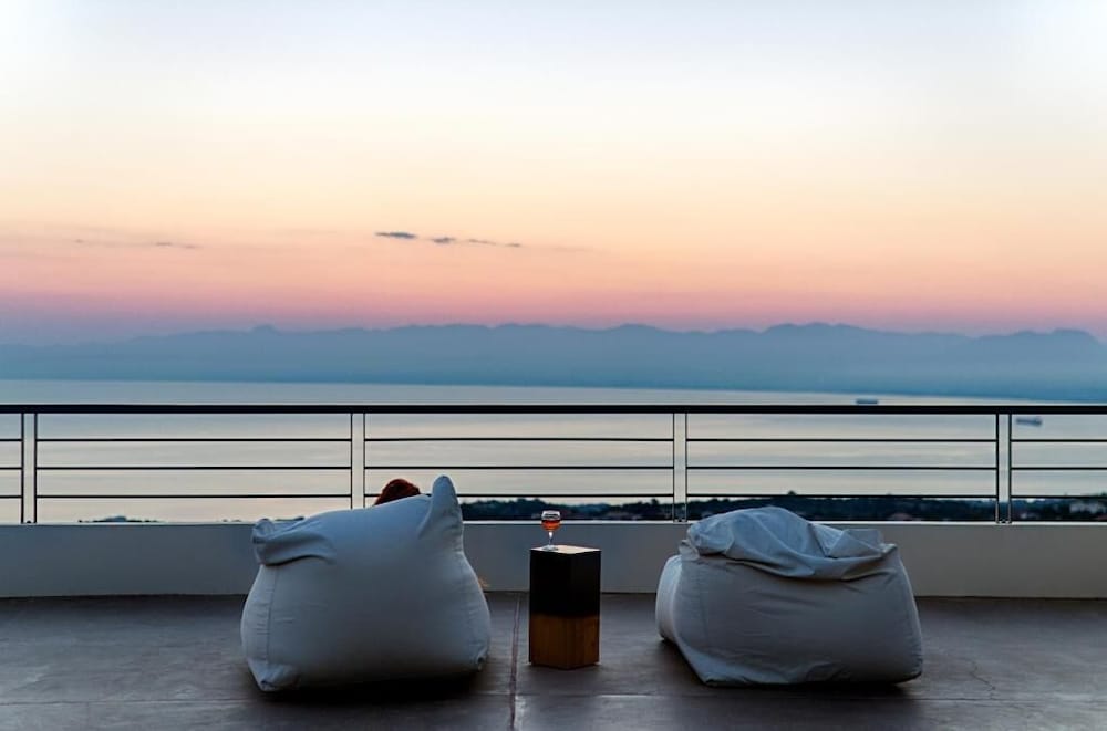 Euphoria Suites 22/41