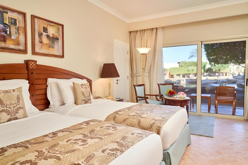 Room, Twin Beds, King Bed, Resort View