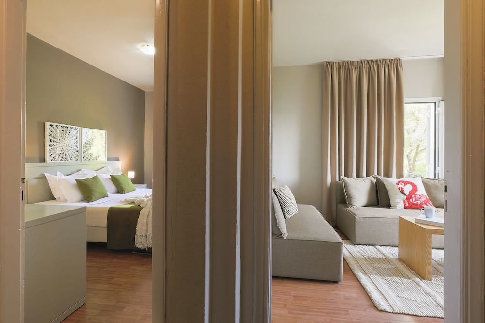 Nimfi Hotel, Skiathos 22/50