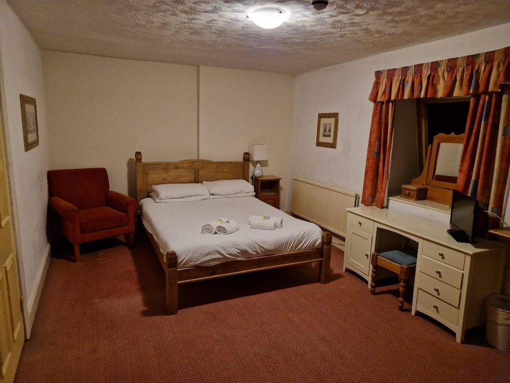 The Menai Hotel 6/46