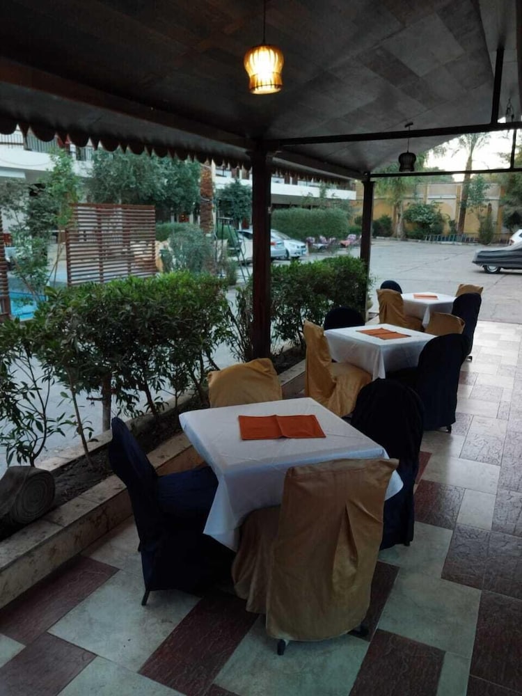 Rezeiky Hotel And Camp Luxor 29/50