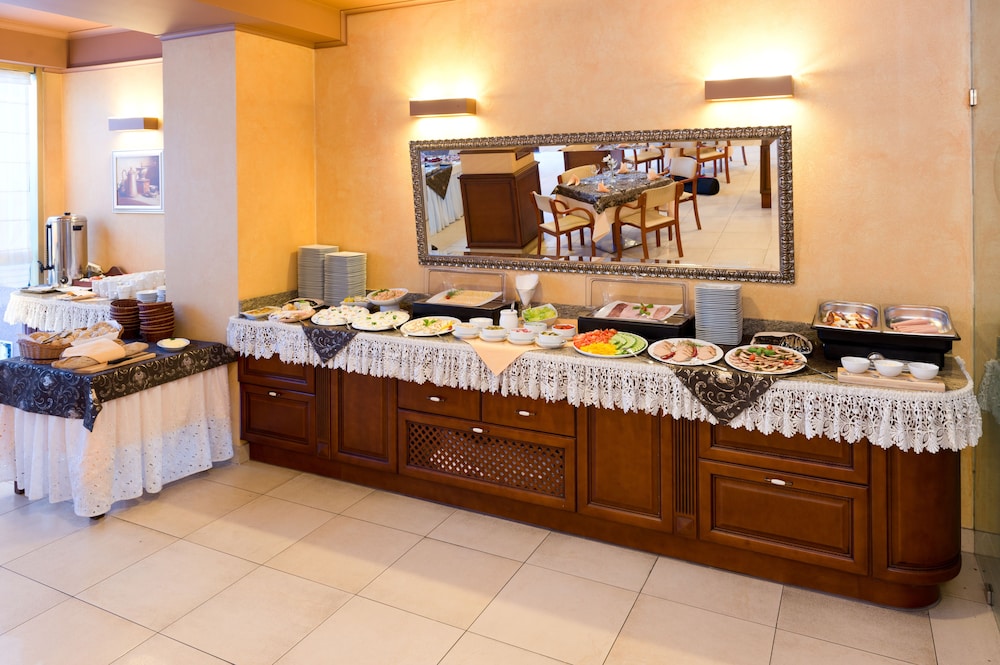 Vega Hotel 6/37