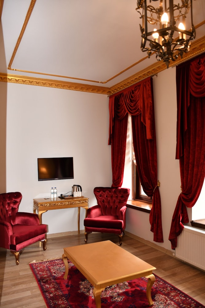 Hotel Katerina Sarayi 28/38