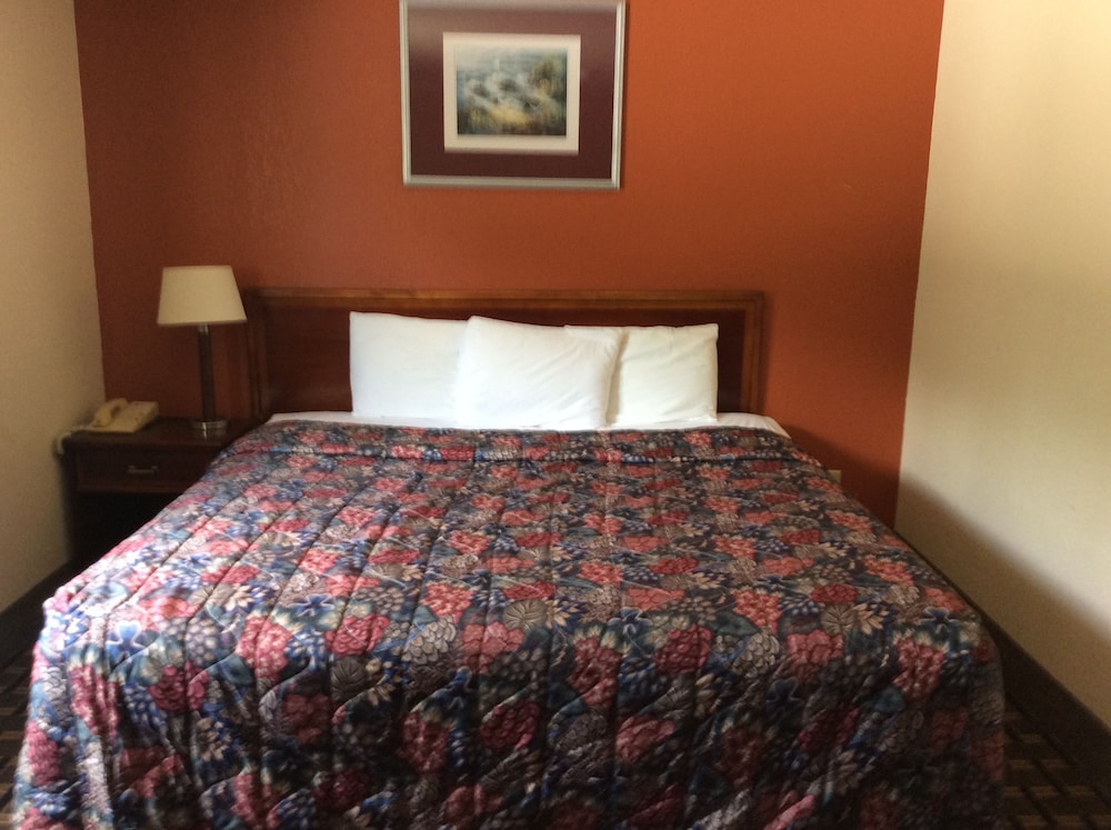 Rodeway Inn Whitehall 12/26
