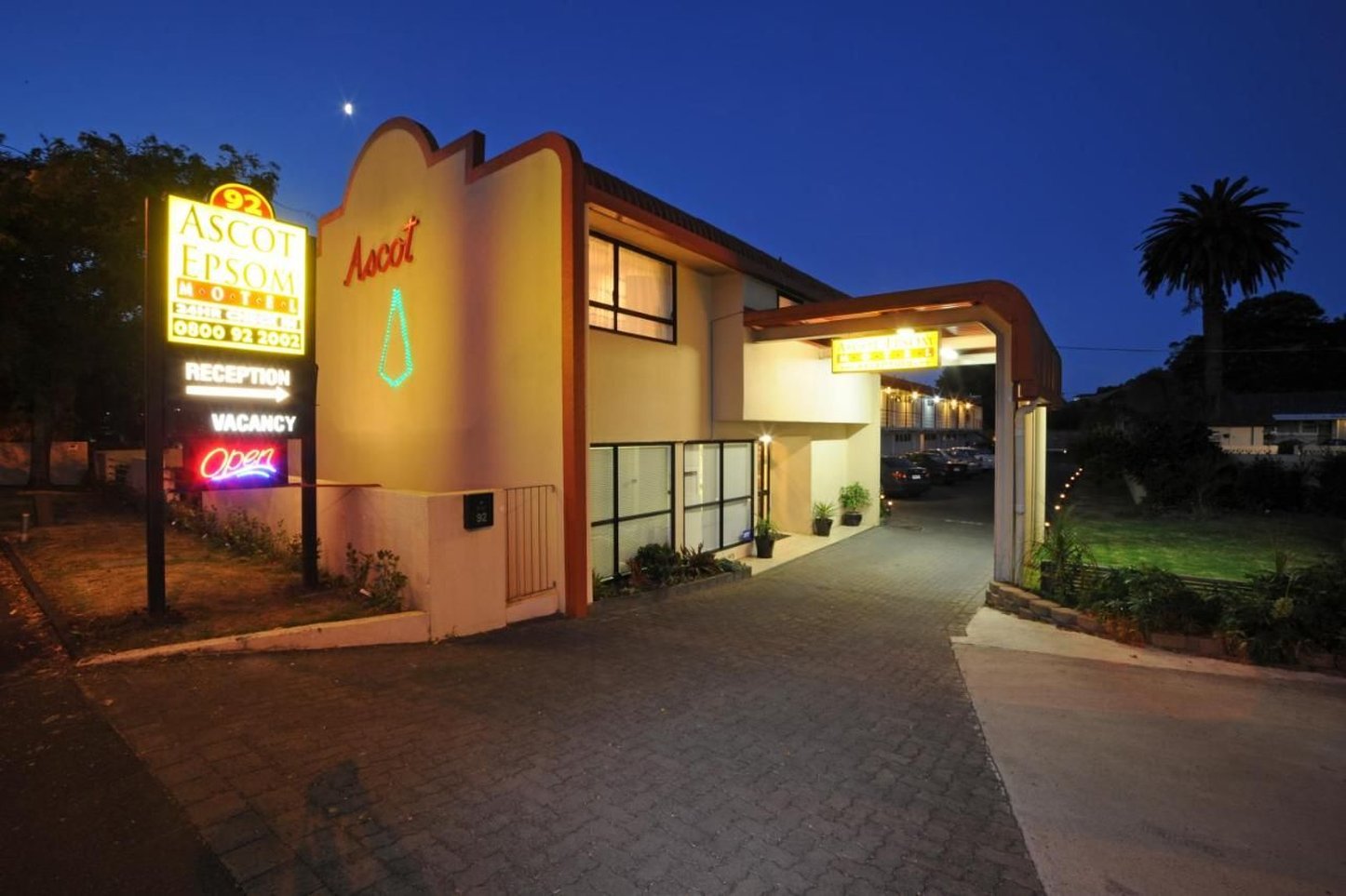 ASCOT EPSOM MOTEL 36/36