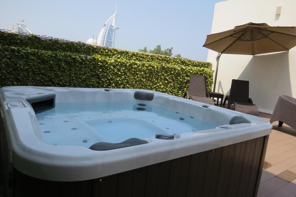 Beach Walk Boutique in DUBAI