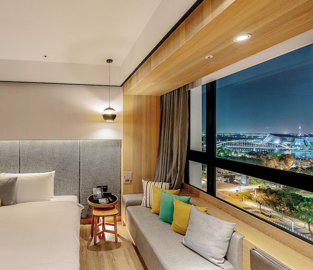 Evergreen Palace Hotel Chiayi 30/50