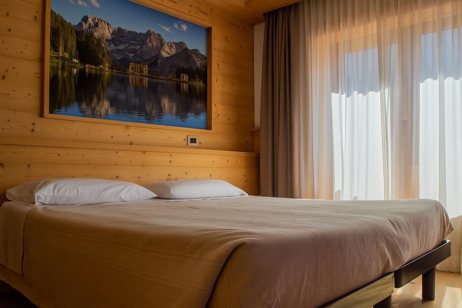 Hotel Serena - Tre Cime Views 10/24