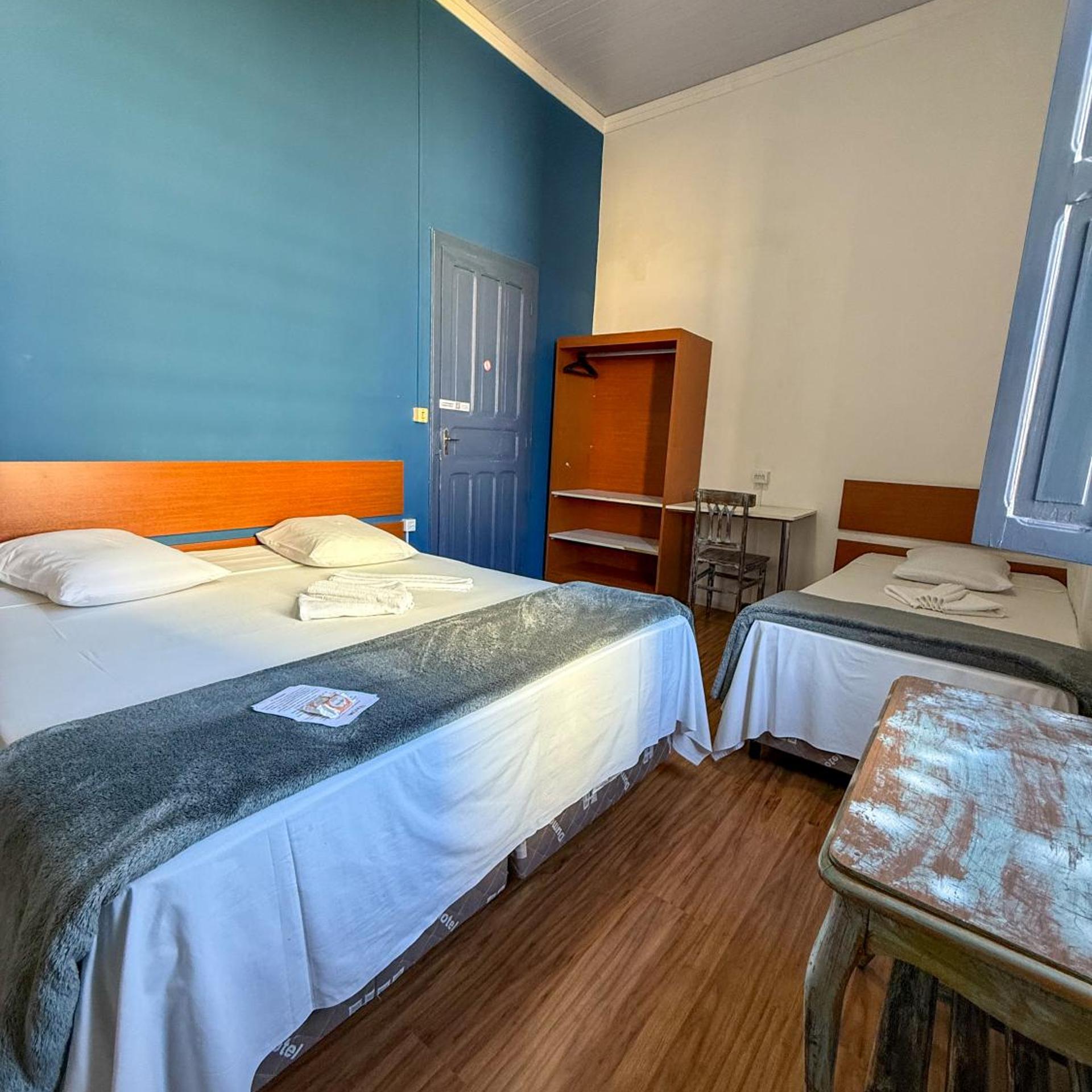 Hotel D Oeste 18/50