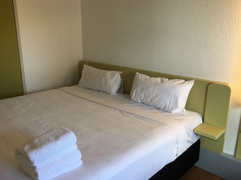 Ibis Budget St Peters 34/54