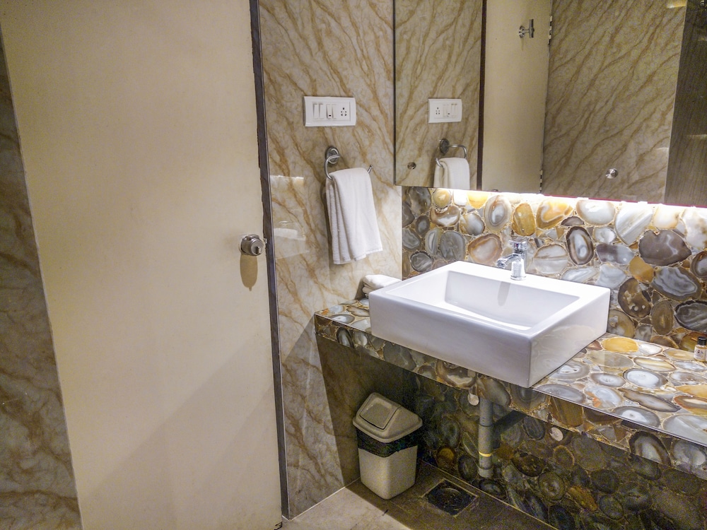 IWE SUITES, BANGALORE 48/50