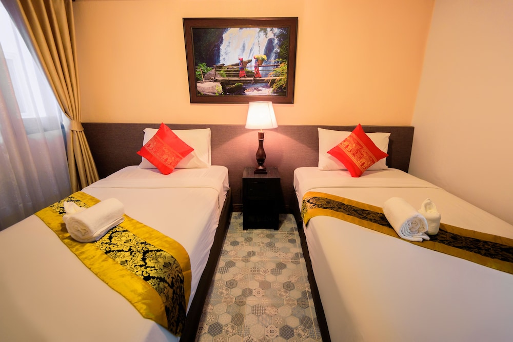 SUPERIOR, TWIN BEDS