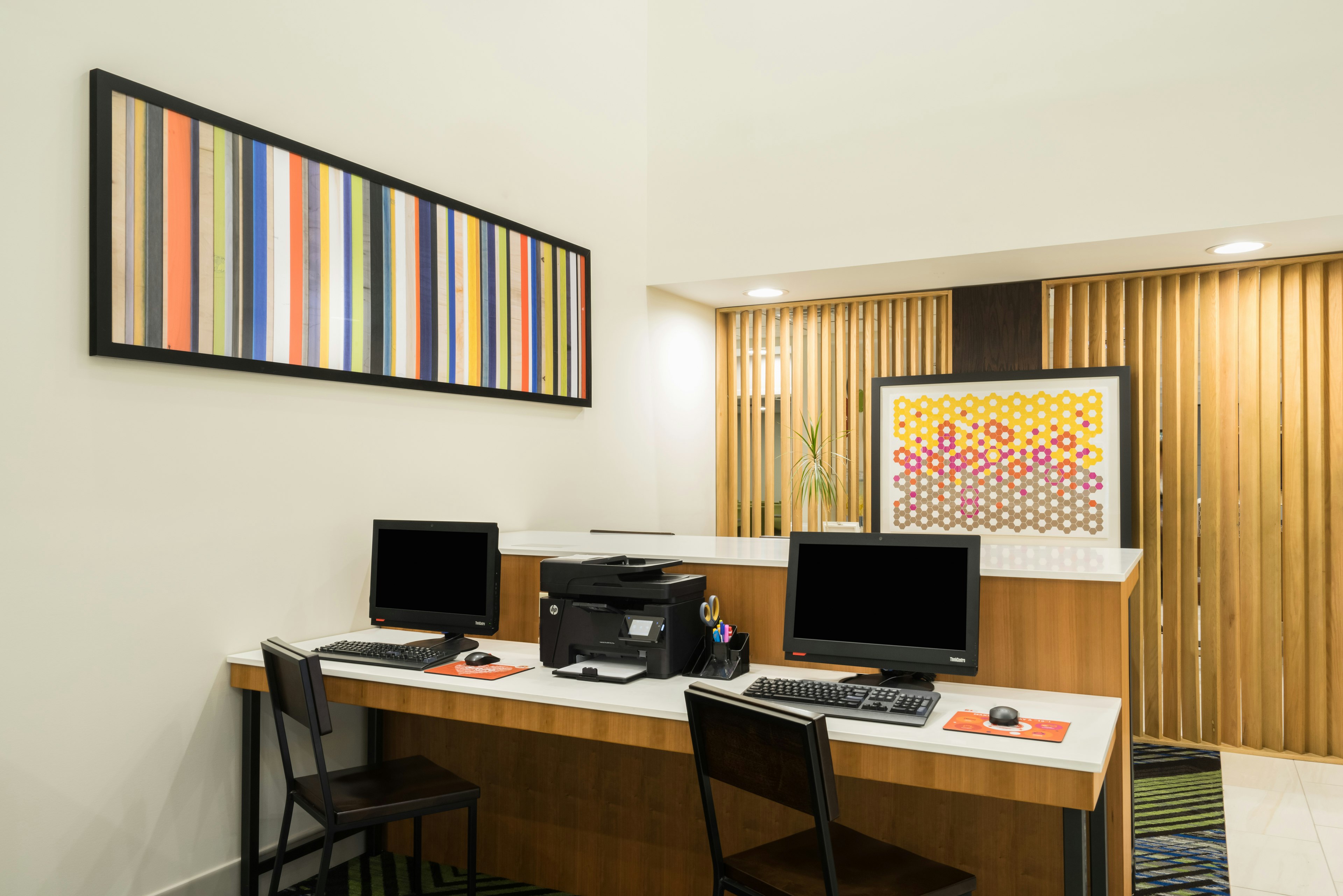Holiday Inn Express Hotel Suites Louisville East 48/52