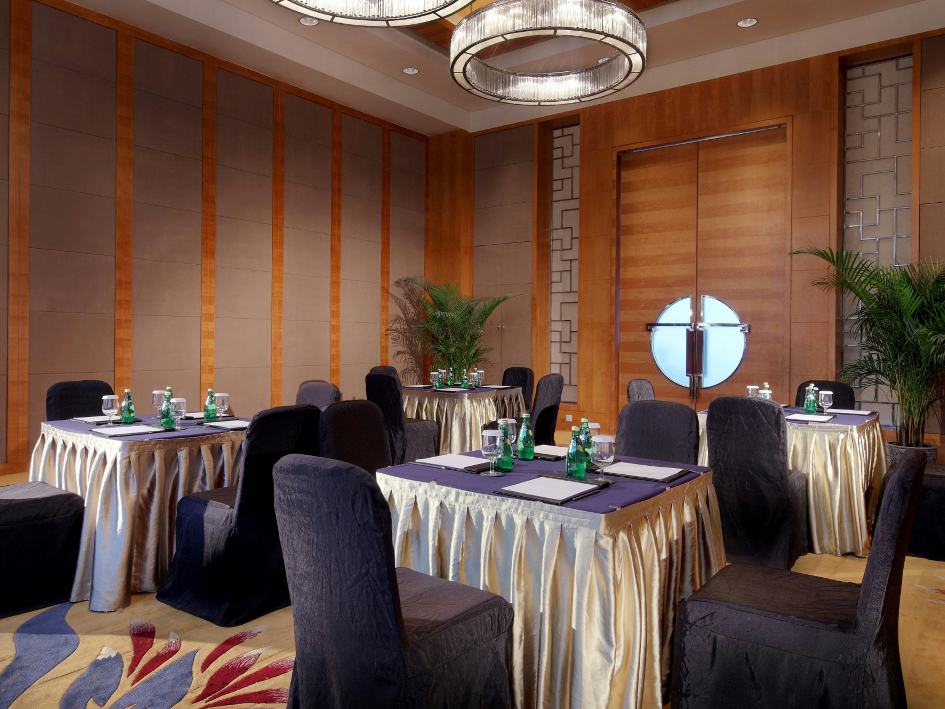Holiday Inn Chengdu West Century City 35/50