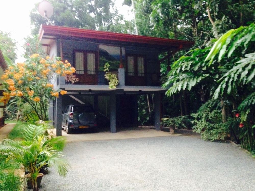 Yalegoda Walauwa Homestay 40/50