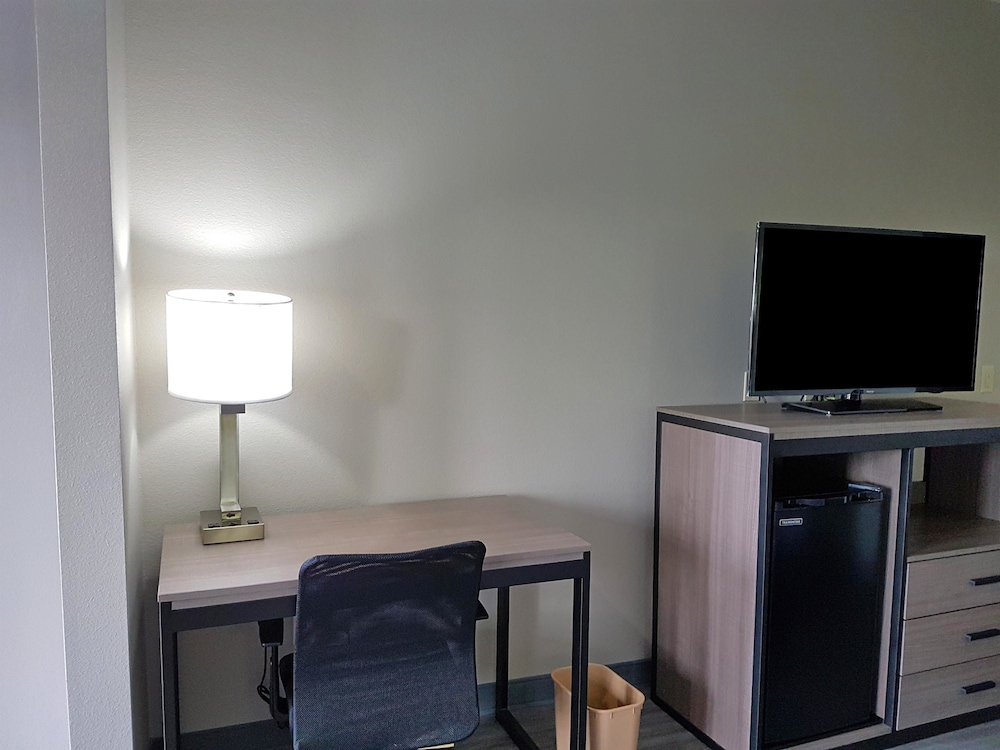 Guesthouse Inn Houston Cypress 17/21