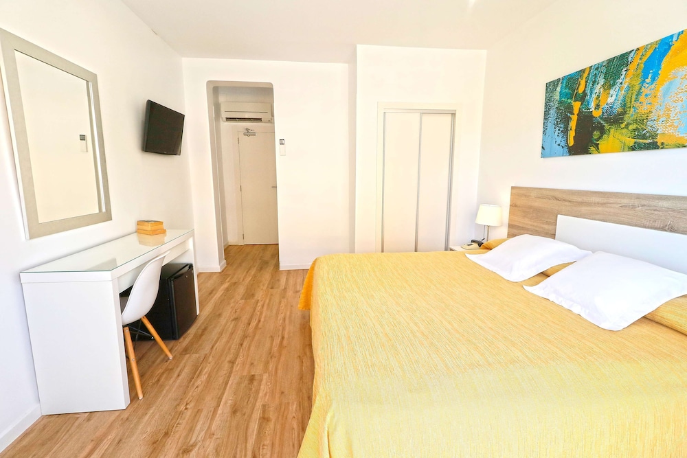 غرفة بريميوم بسرير كوين بغرفة نوم واحدة، Gabarda Hotel 6/10